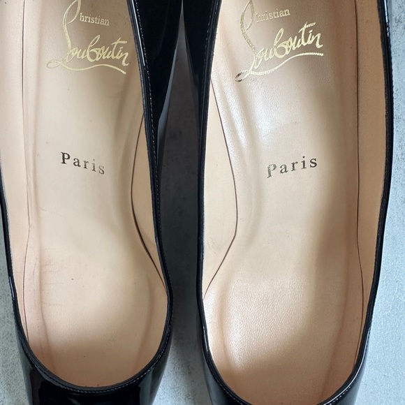 Sold!! Christan Louboutin 37.5 - Picture 8 of 12
